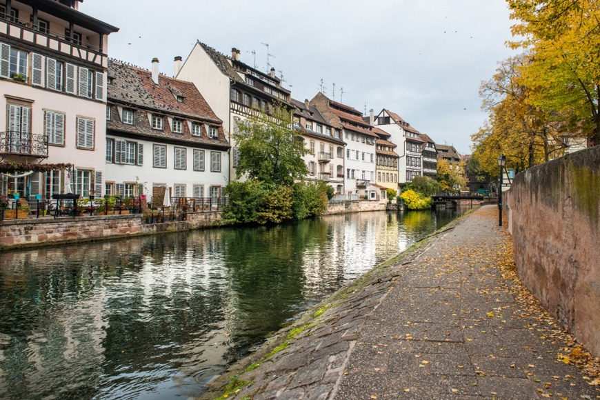 Expat Guide: Tips For Your Move to France Expat Guide: Tips For Your Move to France
